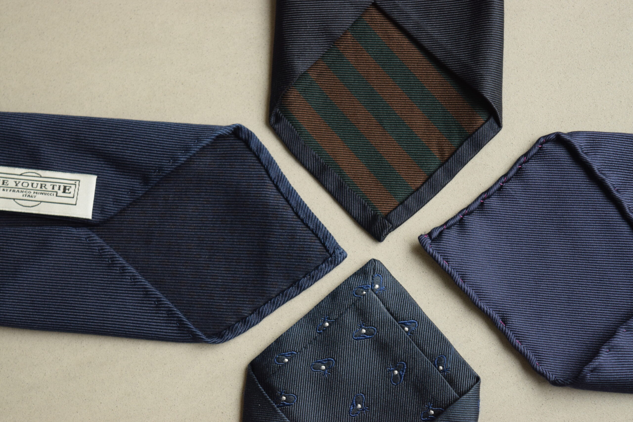 タイユアタイTIE YOUR TIEスフォデラートペイズリービジネスネクタイ紺